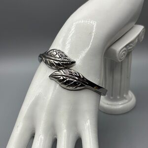 Silver Leaf Cuff Bracelet JP403 2/$20